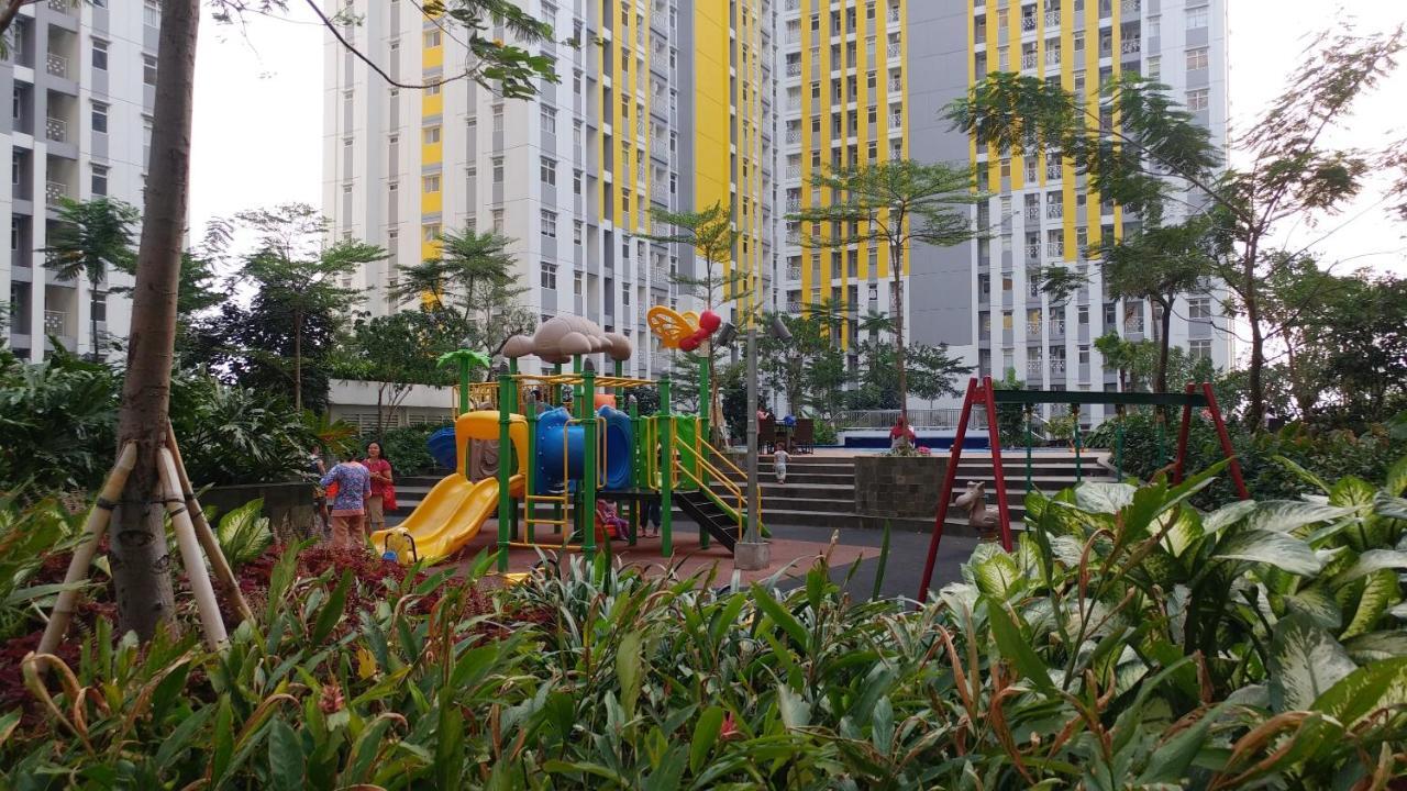 Deluxe At Springlake Summarecon By Travelio Bekasi